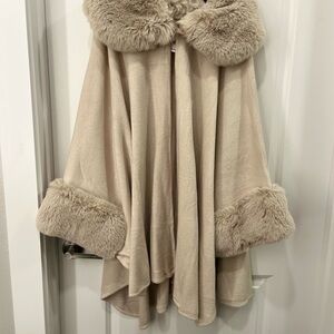 Cream Cape with Plush Faux Fur Trim and Elegant Draped Silhouette